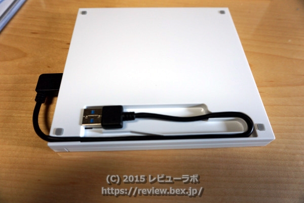 ロジテック 超薄型ポータブルBDドライブ 「LBD-PUB6U3VWH」 USBケーブル収納